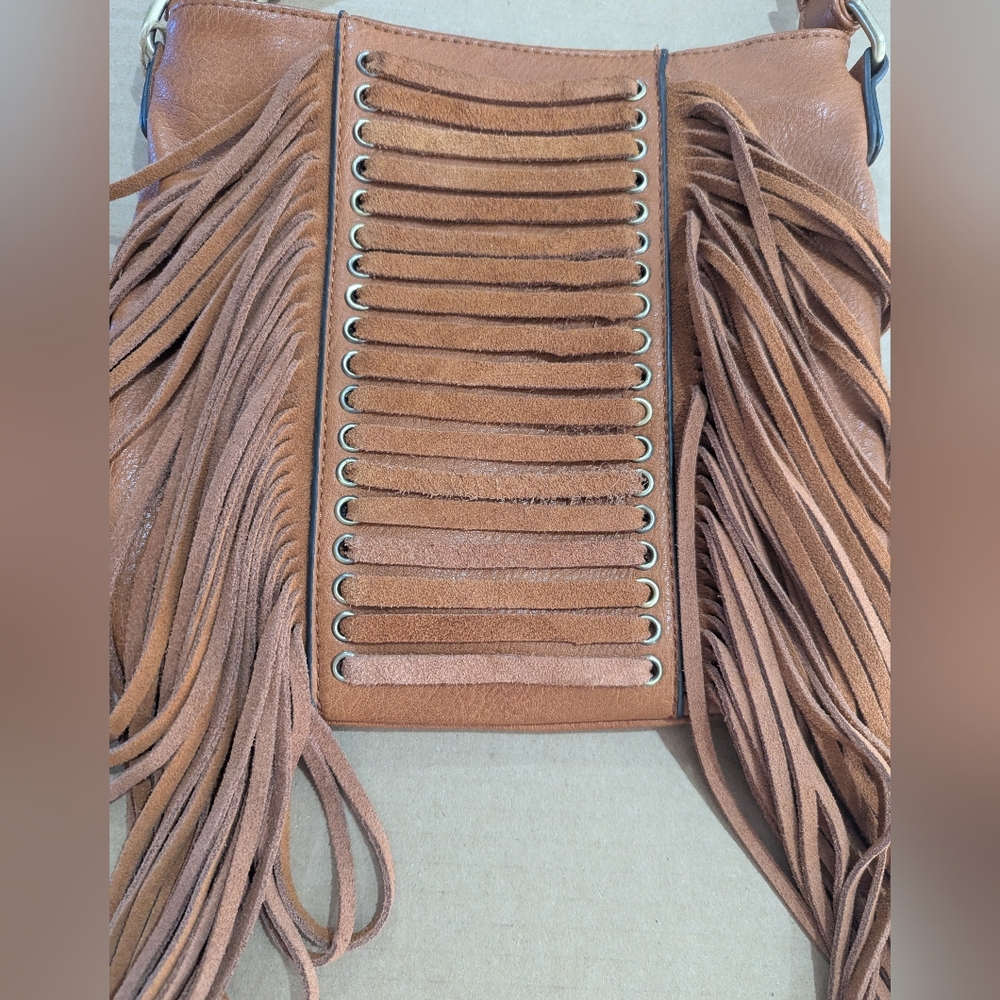 Antik Kraft Camel Brown Western Fringe Style Vegan Leather Crossbody Bag LikeNew - Picture 3 of 10